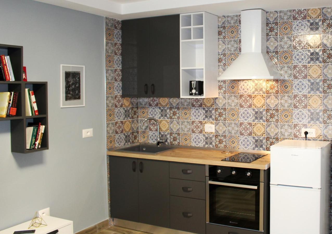 Appartement 2V1 - Blloku Bkt à Tirana Extérieur photo
