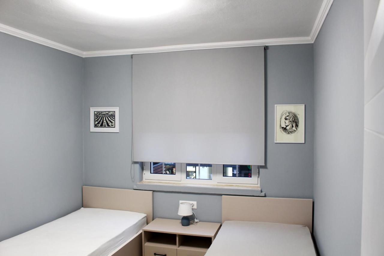 Appartement 2V1 - Blloku Bkt à Tirana Extérieur photo